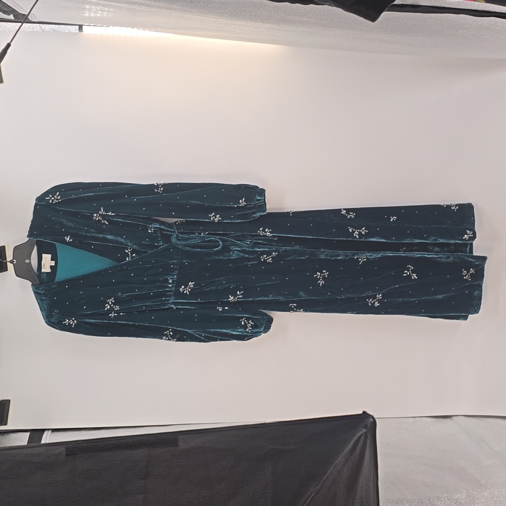Divine heritage embellished velvet wrap dress - Picture 7 of 17